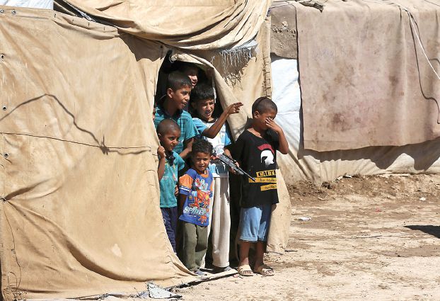 バグダードの国内避難民用キャンプ（AP）