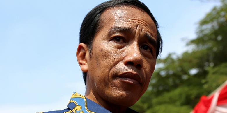 去る11月、スナヤンのインドネシアフルーツイベント2016会場で、宗教冒涜の罪で起訴されたバスキジャカルタ特別州知事に関してコメントするジョコ大統領。