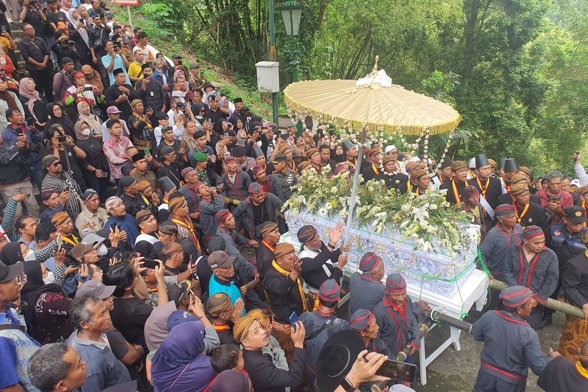 PB XIII、イモギリ王家墓地に安置（2025年11月5日）